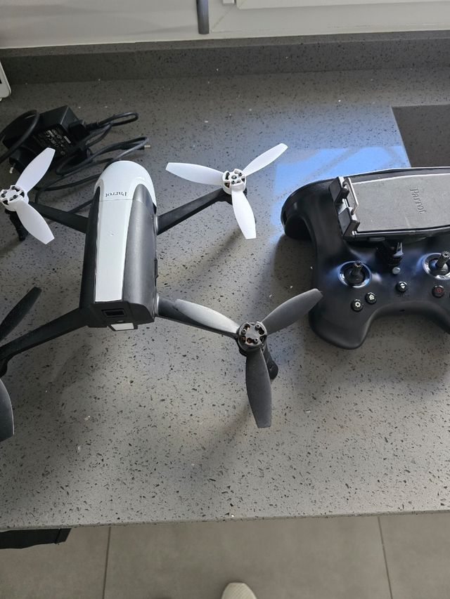 Vendo drone parrot bebop 2