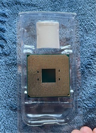CPU AMD Ryzen 5 3600X + AMD Wraith Spire incluso