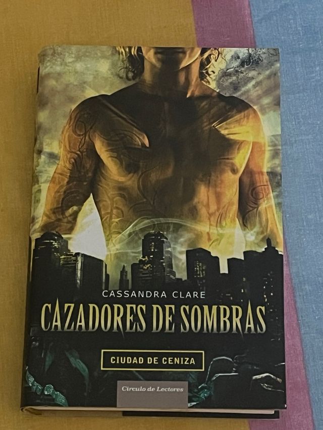 Libro cazadores de sombras
