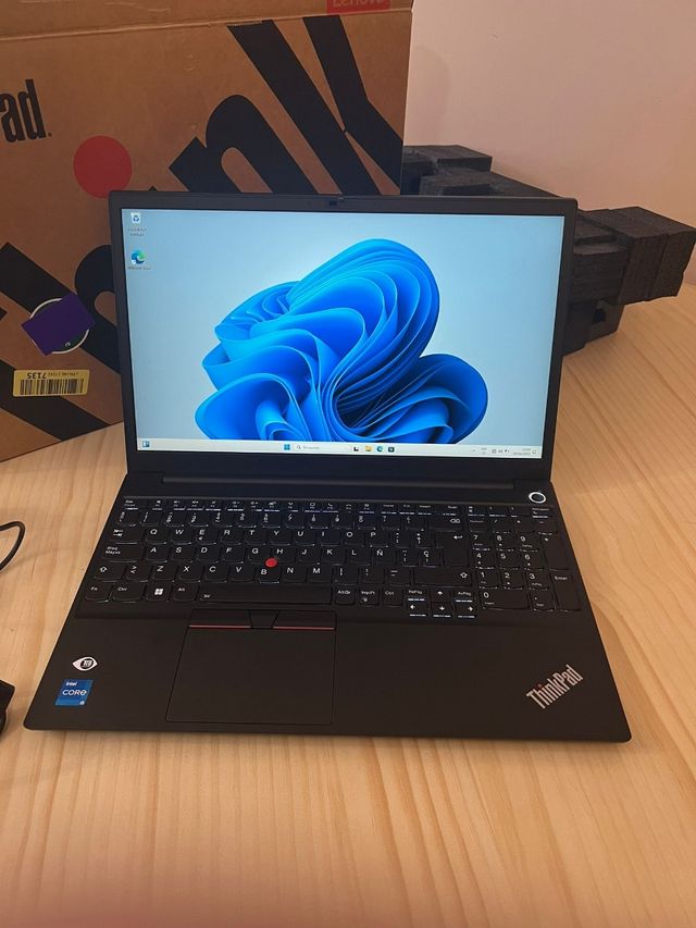 Portátil Lenovo ThinkPad E15 Gen 4 512GB FHD nuevo