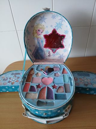 Neceser frozen