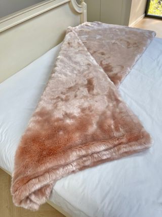Manta de pelo rosa 145x170 cm