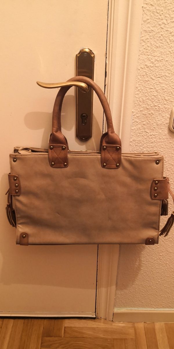 Bolso marca Tantrend. Buen estado.