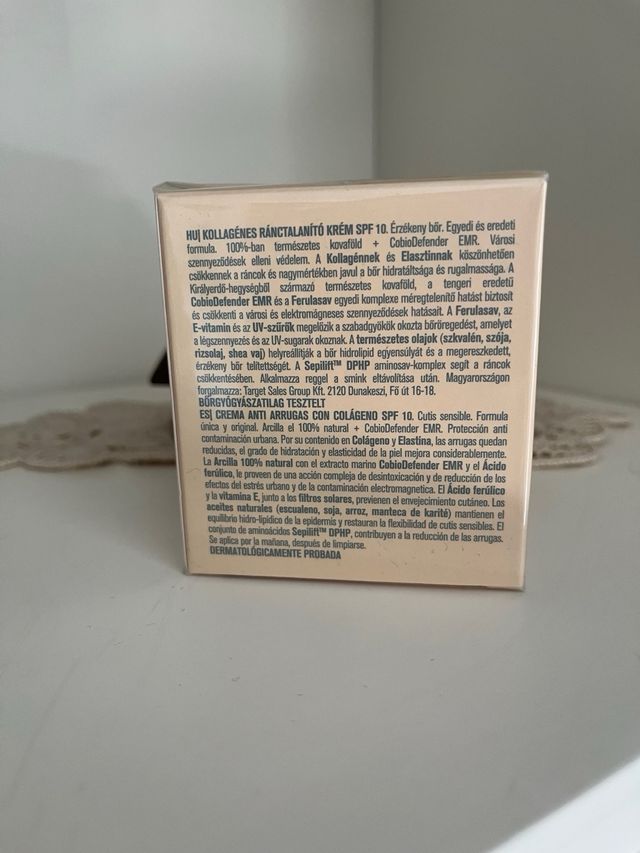 Crema antiarrugas con colageno y arcilla SPF10