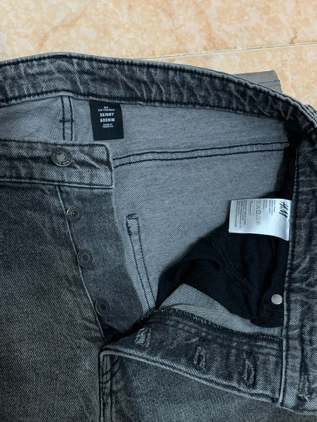 Tejanos grises skinny con rotos