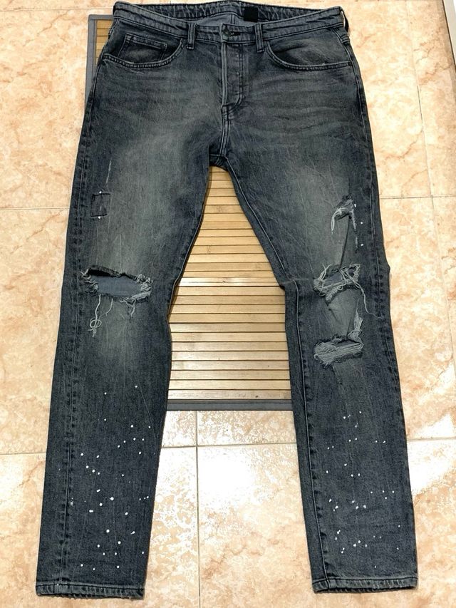 Tejanos grises skinny con rotos