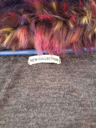 Cazadora de Punto con capucha de pelo