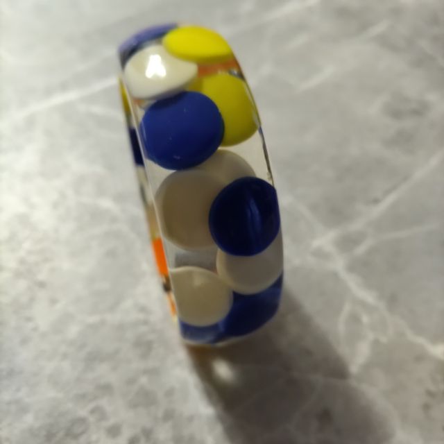 Bracciale donna colorato.