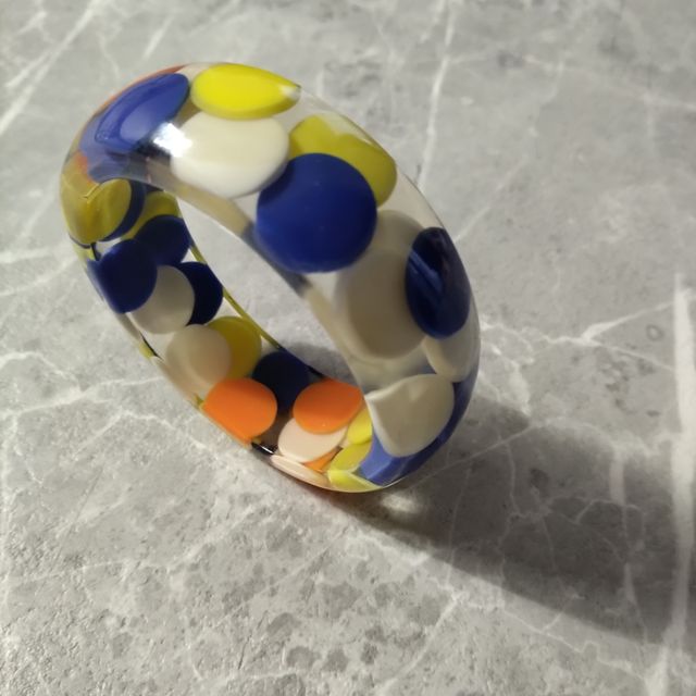 Bracciale donna colorato.