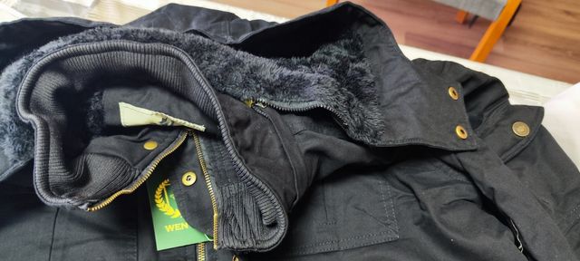 Parka negra para hombre