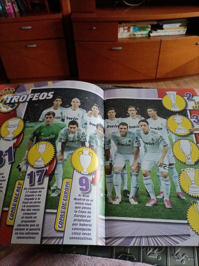 Álbum pegatinas Real Madrid