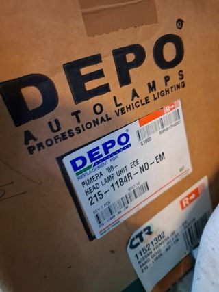 NISSAN PRIMERA p11 faro derecho 