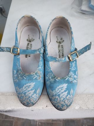 Corpiño fallera ñiña  más zapatos.