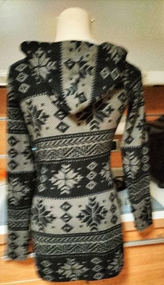 Maglia con cappuccio