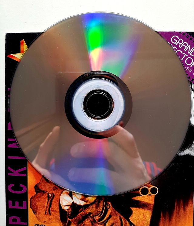 Perros de paja en DVD