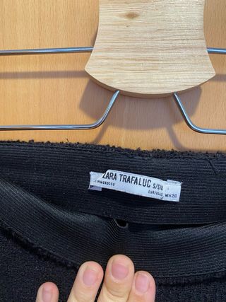 Falda negra Zara talla S