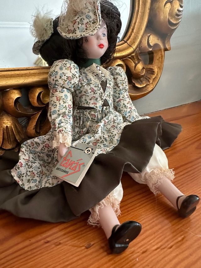 Muñeca porcelana.  Fanas. 35cm