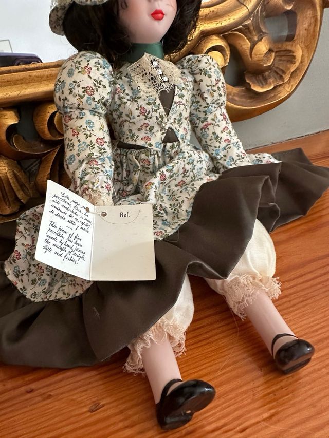 Muñeca porcelana.  Fanas. 35cm