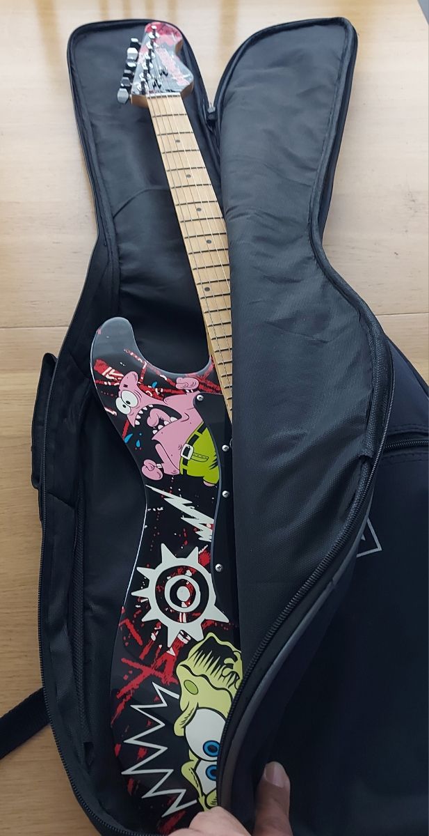 Guitarra Electrica Viacom+Ampli+Funda+....