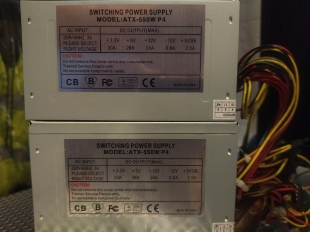 Dos Fuentes de Alimentación ATX
