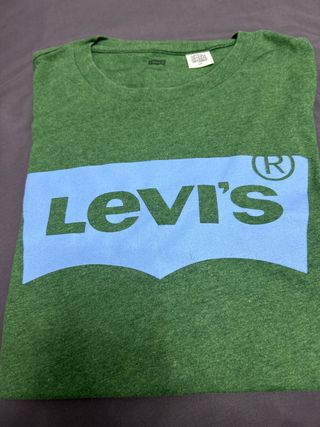 Levis camiseta