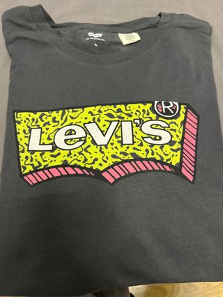 Levis camiseta
