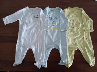 Tres pijamas Kiabi bebe 3 meses