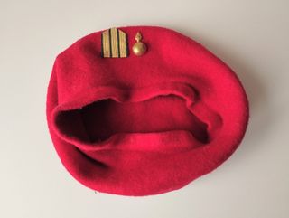 OFERTA. Boina sargento artillería Falange. Guerra 