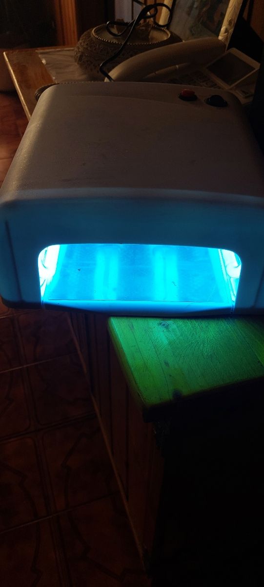 Fornetto per unghie uv