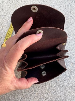 Monedero  grande remache chocolate