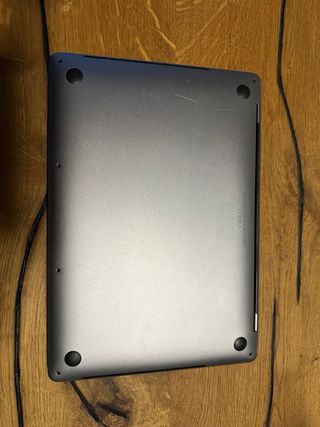 Macbook pro A2251 16gb