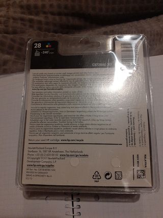 Cartucho HP tinta número 28 tricolor  C8728AE 301