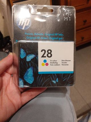 Cartucho HP tinta número 28 tricolor  C8728AE 301