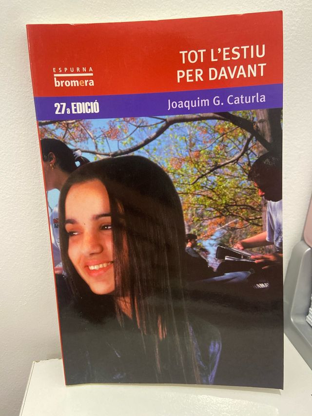 libro “tot l’estiu per davant”