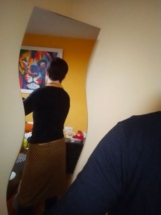 Falda geométrica mostaza