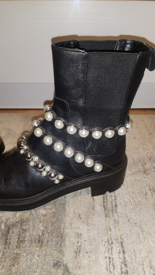Botines tachuelas Zara