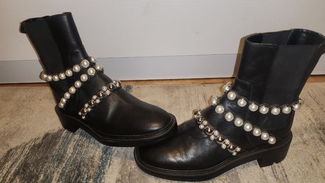 Botines tachuelas Zara