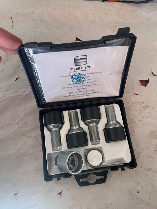 Juego tornos antirobo