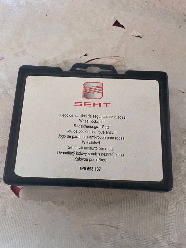 Juego tornos antirobo