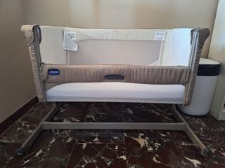 Mini cuna colecho chico next to me magic