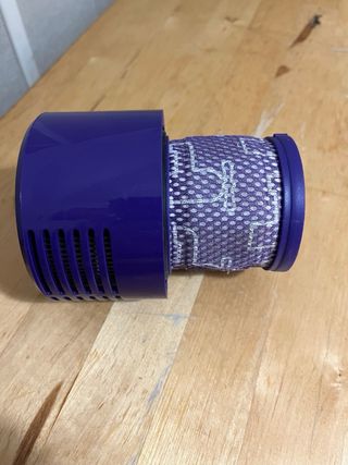 Dos filtros Dyson V10