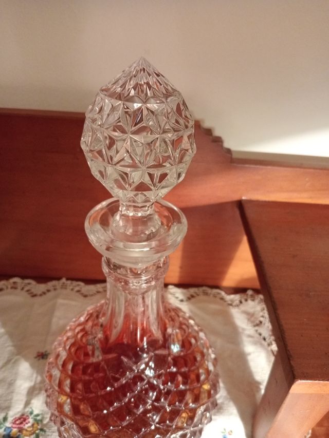 Set Licorera de cristal de roca tallado y 6 vasos