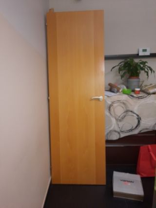 Puerta madera