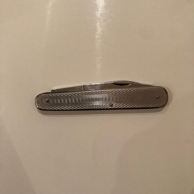 Coltellino lama e apriscatole pieghevole