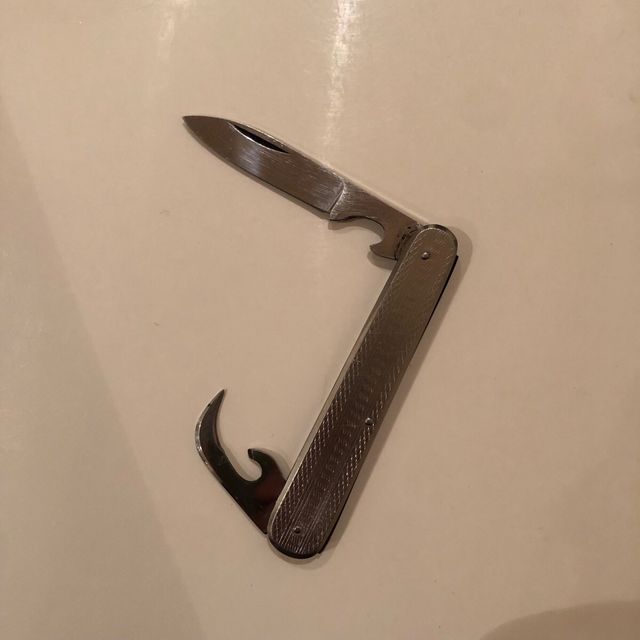 Coltellino lama e apriscatole pieghevole