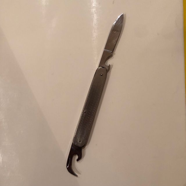 Coltellino lama e apriscatole pieghevole