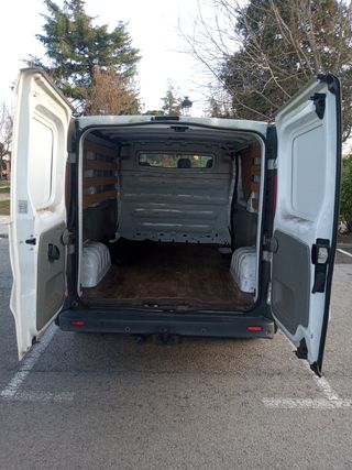 Renault Trafic 2012