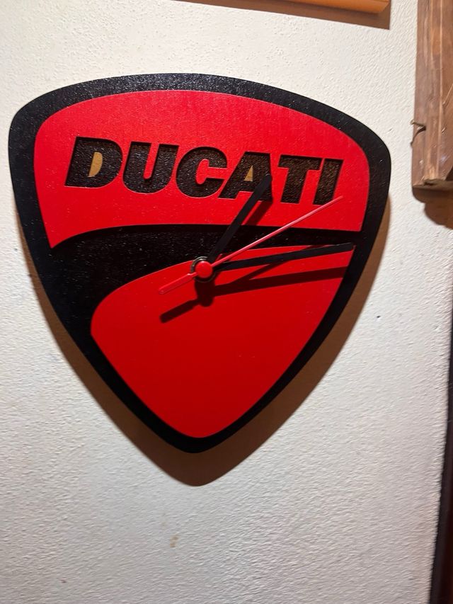 Orologio da parete ducati