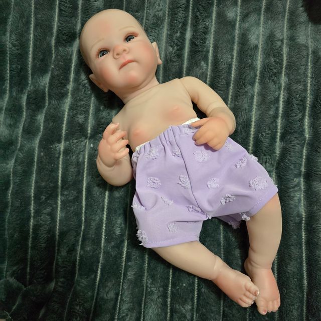 Muñeca reborn vinilo realista