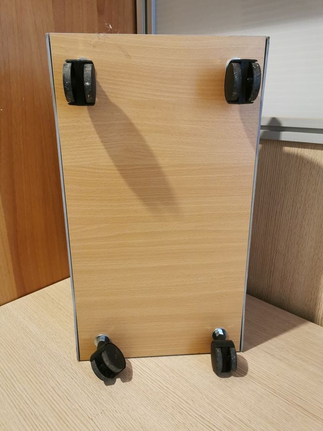 Base di appoggio per PC desktop